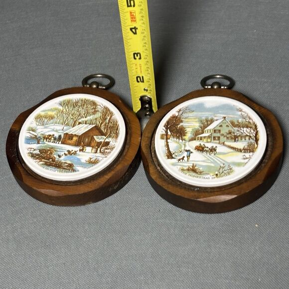 2 Vntg Jerry Abrams Currier Ives Wall Plaque Cottage Decor Ceramic Tile & Wood - Picture 10 of 12
